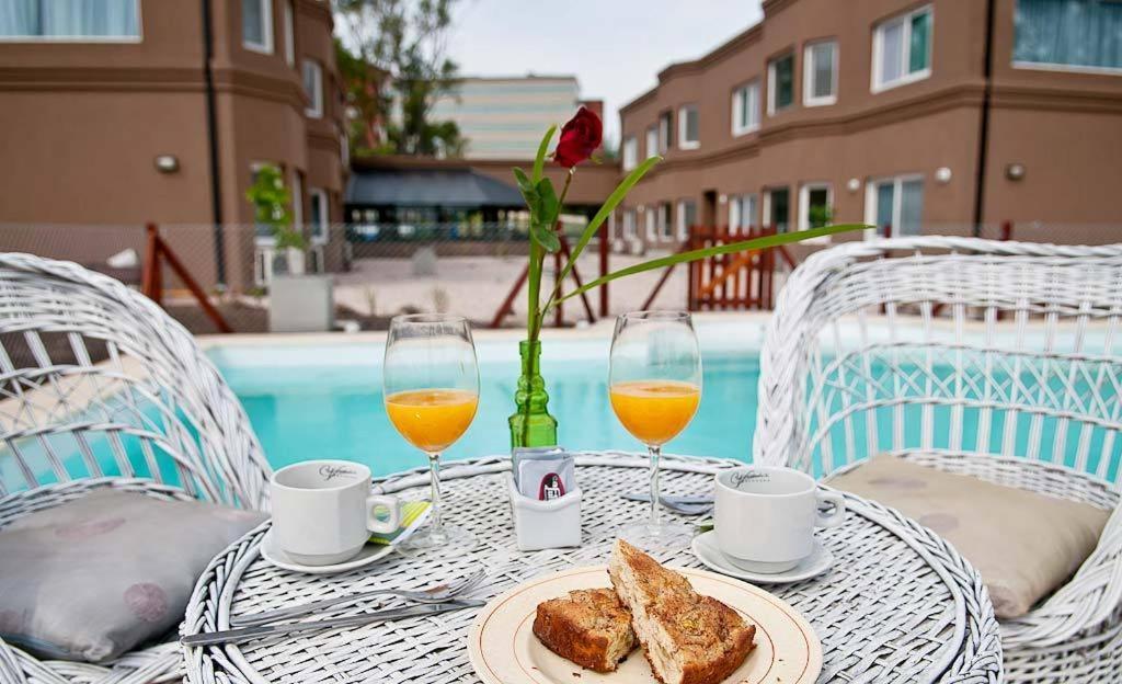 Pro Hotel Пилар Экстерьер фото