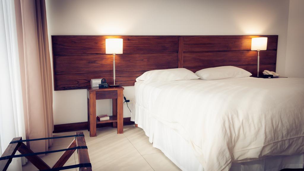 Pro Hotel Пилар Экстерьер фото